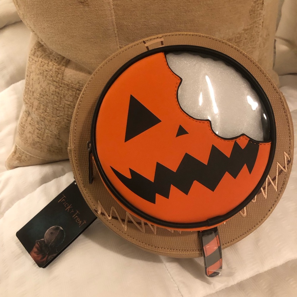 NWT Loungefly Trick R Treat Sam Lollipop Crossbody Bag